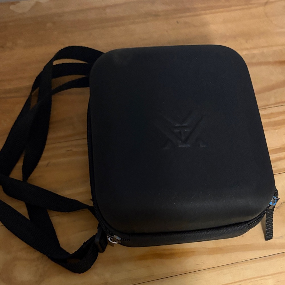 Binoculars Vortex - image 1